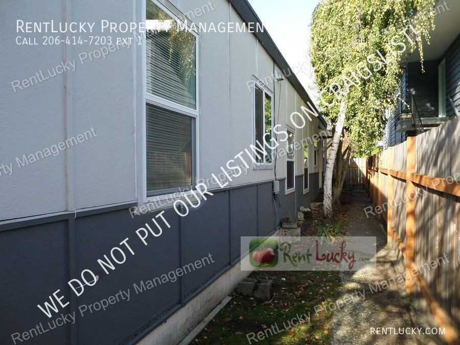 2116 Ne 85th St - Photo 4 of 16