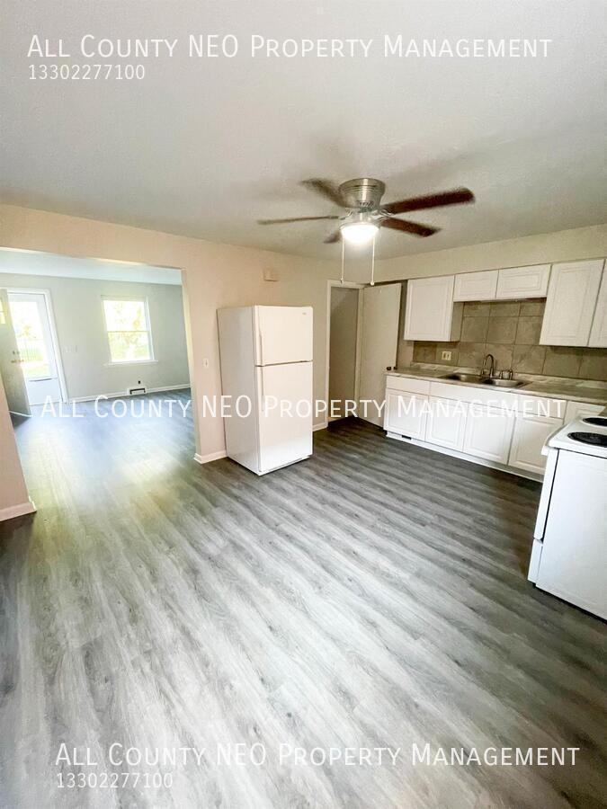 2114 Market Ave N #3 - Photo 3 of 6