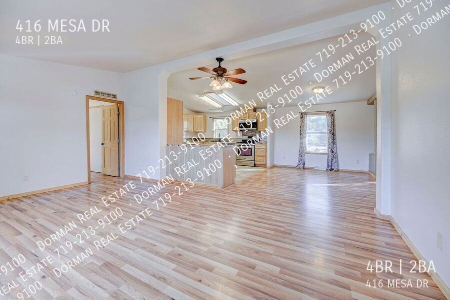 416 Mesa Drive - Photo 3 of 25