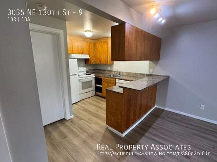 3035 Northeast 130th Street #9 - Photo 5 of 10