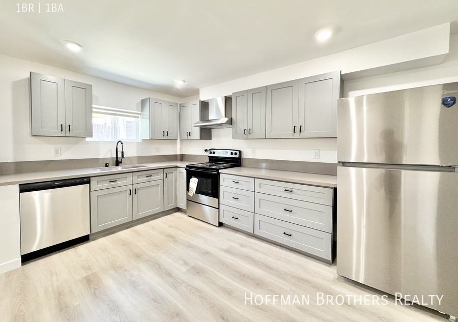 6129 3/4 Monterey Rd - Photo 3 of 9