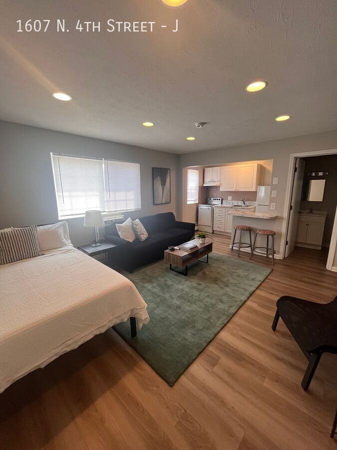 1607 N 4th St #J - Photo 3 of 11