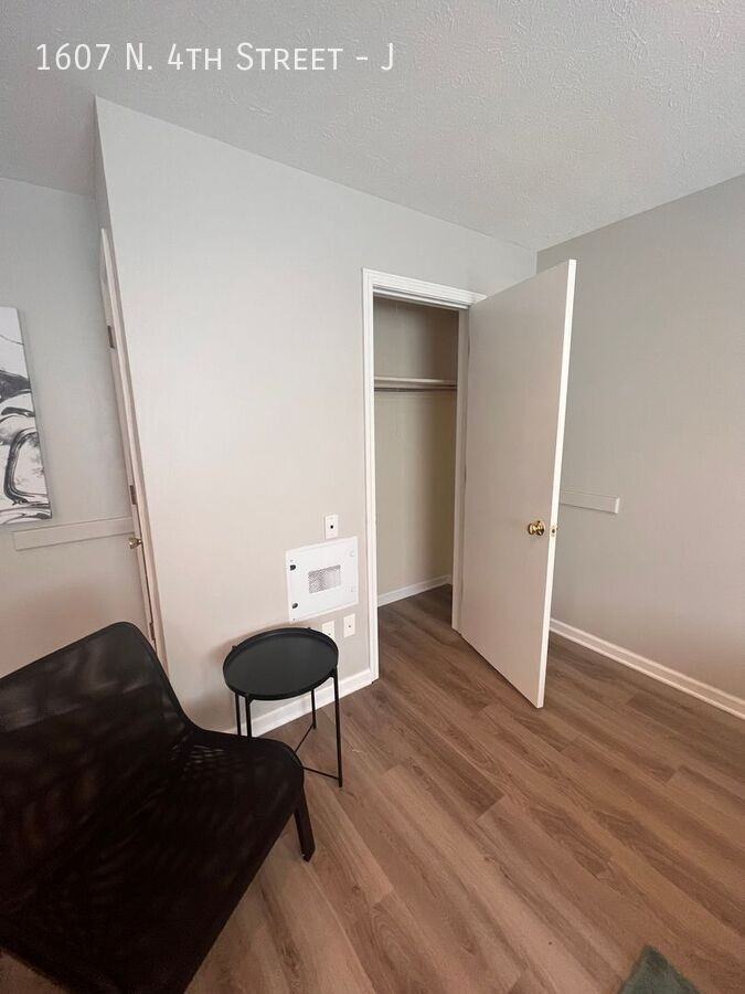 1607 N 4th St #J - Photo 5 of 11