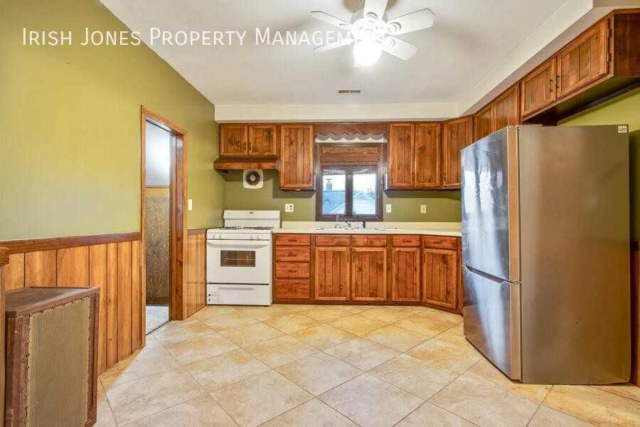 479 Lake Ave #2 - Photo 6 of 17