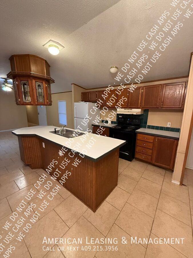 2909 S Chestnut St #02 - Photo 3 of 21