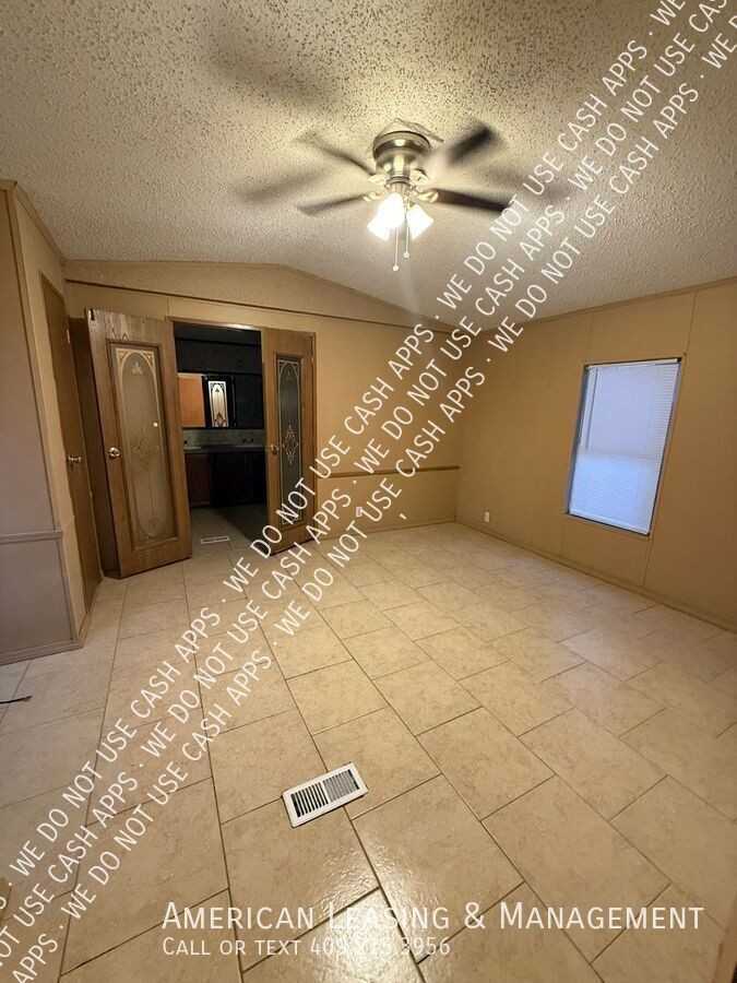 2909 S Chestnut St #02 - Photo 4 of 21