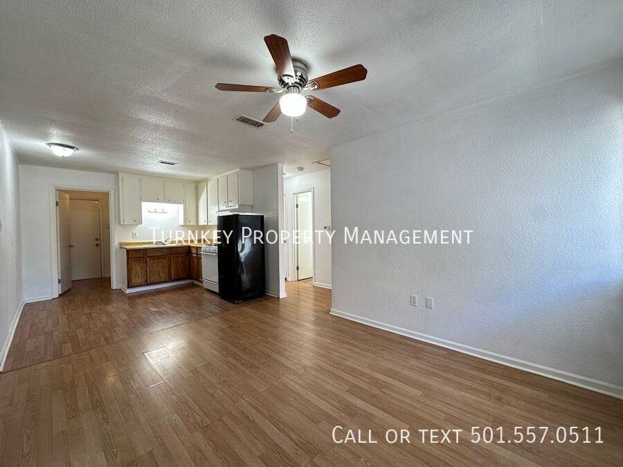 204 Smart Street - Photo 4 of 15