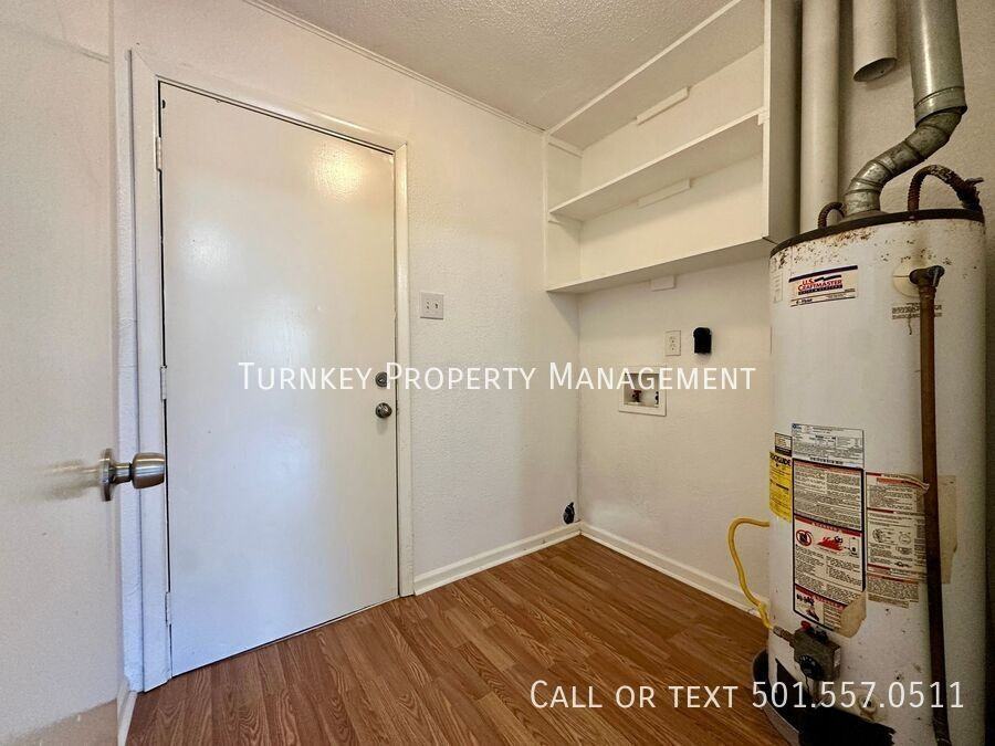 204 Smart Street - Photo 6 of 15