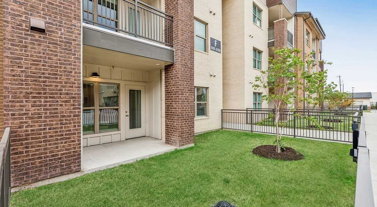 Wildwood Luxury Urban Homes - Photo 6 of 51