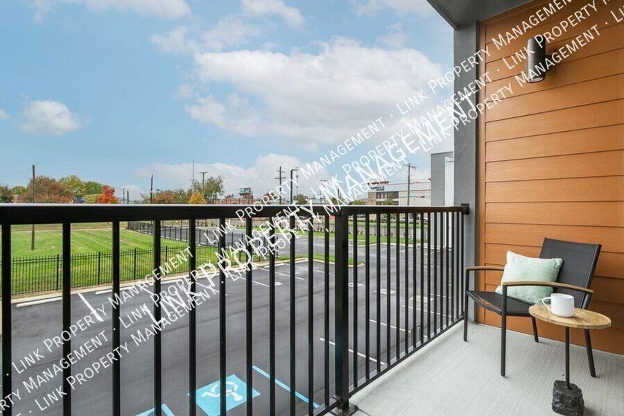 245 West 26th Street - Photo 6 of 19