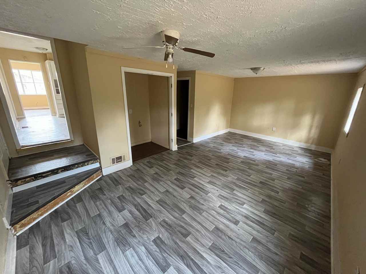 2862 Oak Forest Dr - Photo 4 of 13