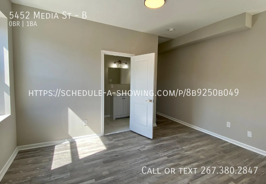 5452 Media St #B - Photo 4 of 11