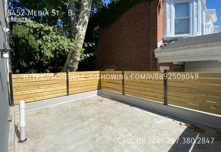 5452 Media St #B - Photo 6 of 11