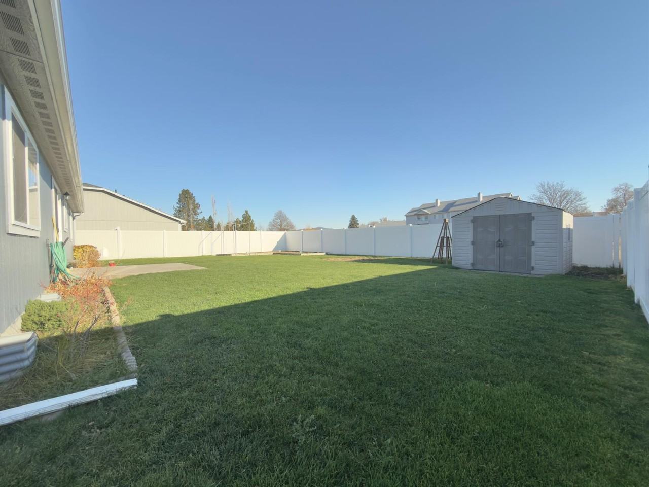 1316 N Robie Ln - Photo 3 of 18