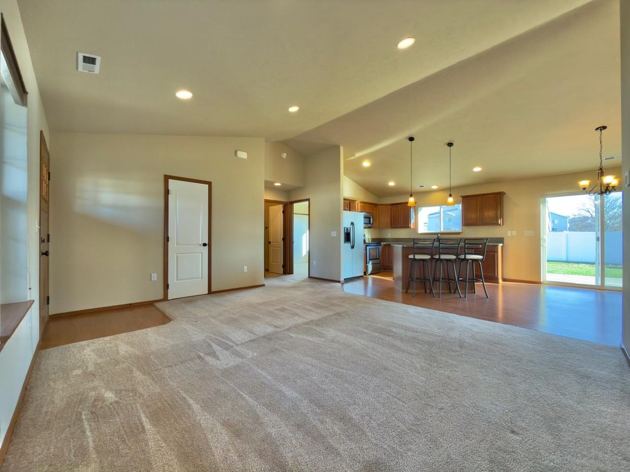 1316 N Robie Ln - Photo 5 of 18