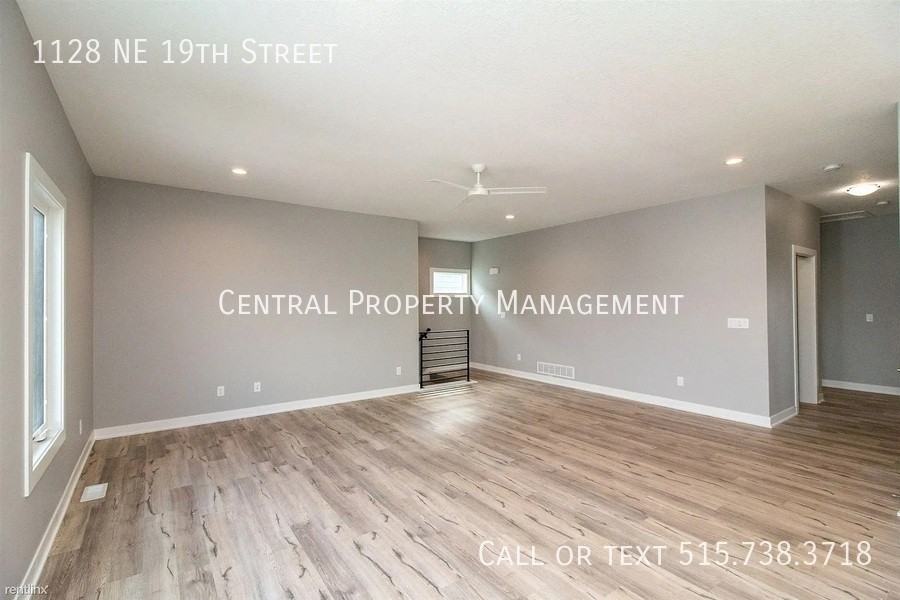 1128 Ne 19th St - Photo 7 of 19