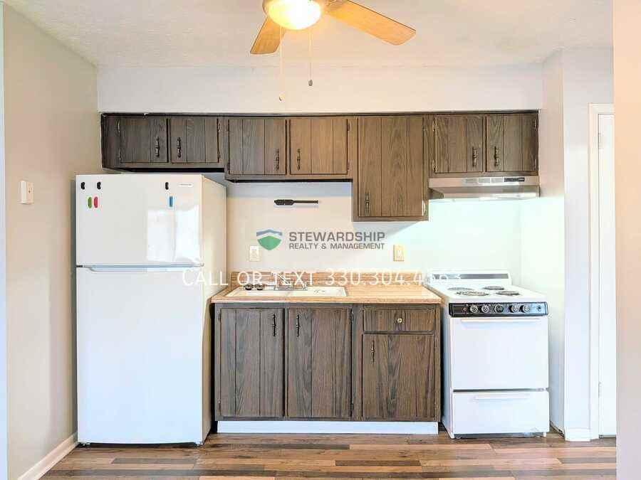 215 Grant Boulevard North #9