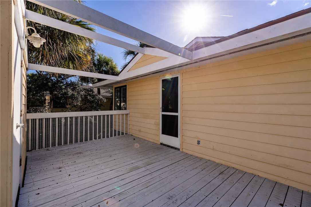 953 E Causeway Blvd #953 - Photo 5 of 19