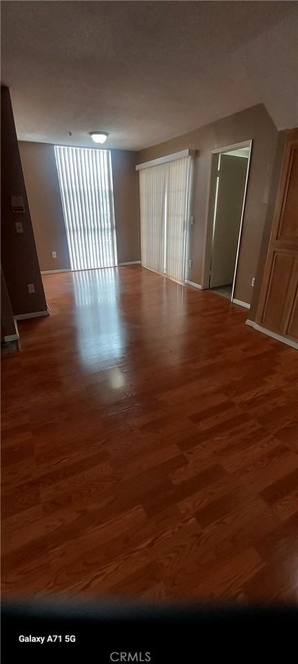 1706 Grismer Ave #1706-205 - Photo 4 of 8