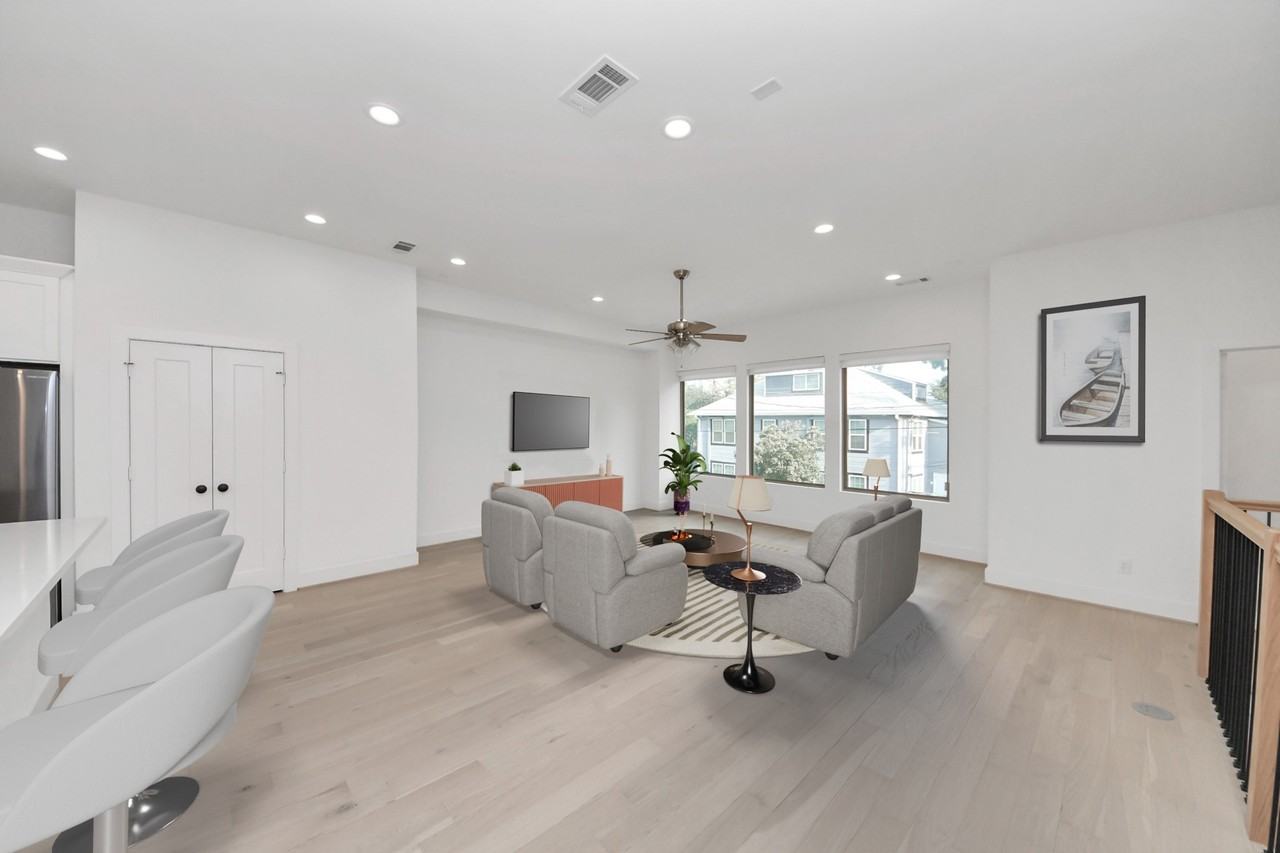 615 Oakley Street #615 - Photo 3 of 37