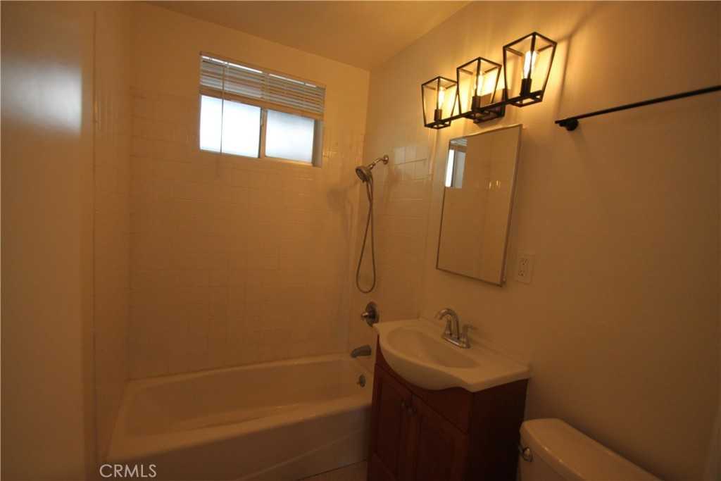 2614 Graham Avenue #2614A - Photo 6 of 21