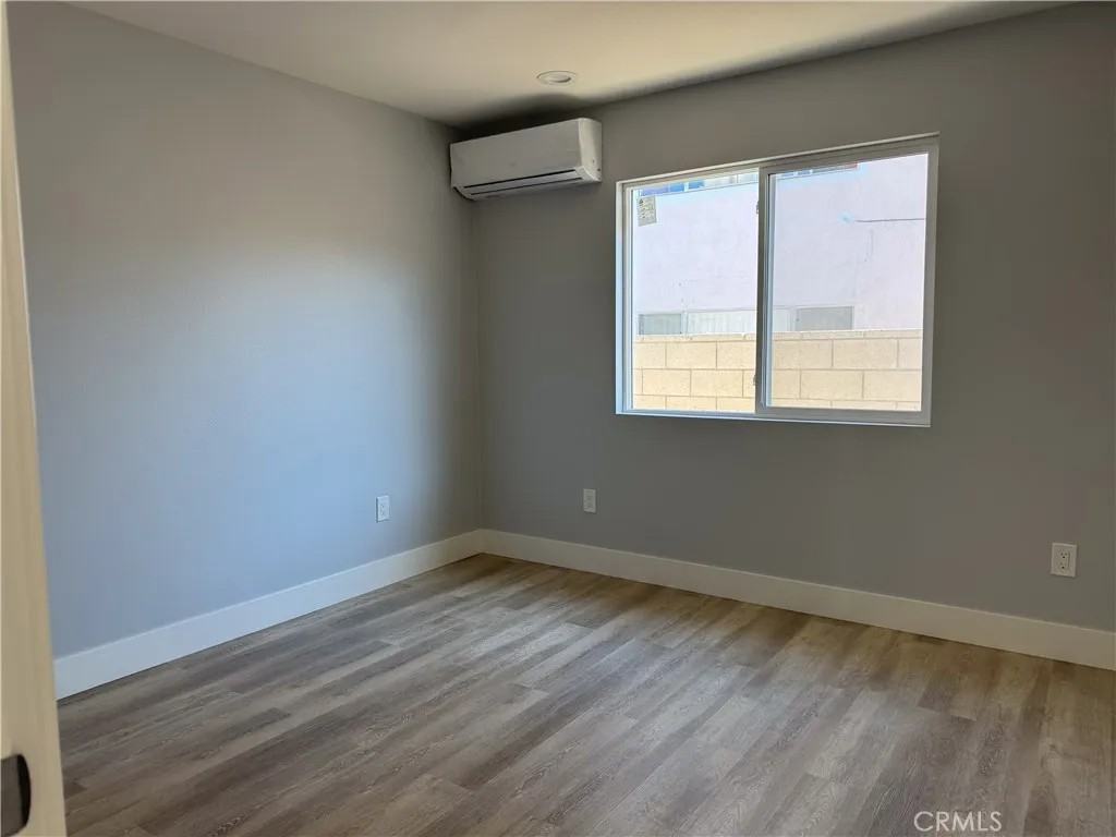 641 Ward St #641 - Photo 5 of 19