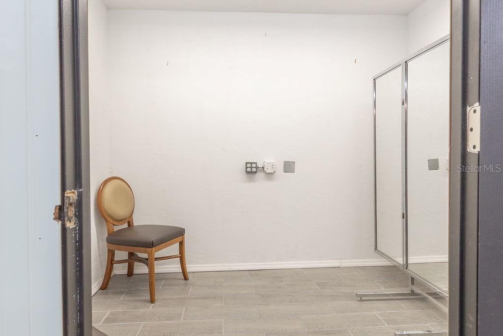 209 S Florida Ave #209 - Photo 4 of 24