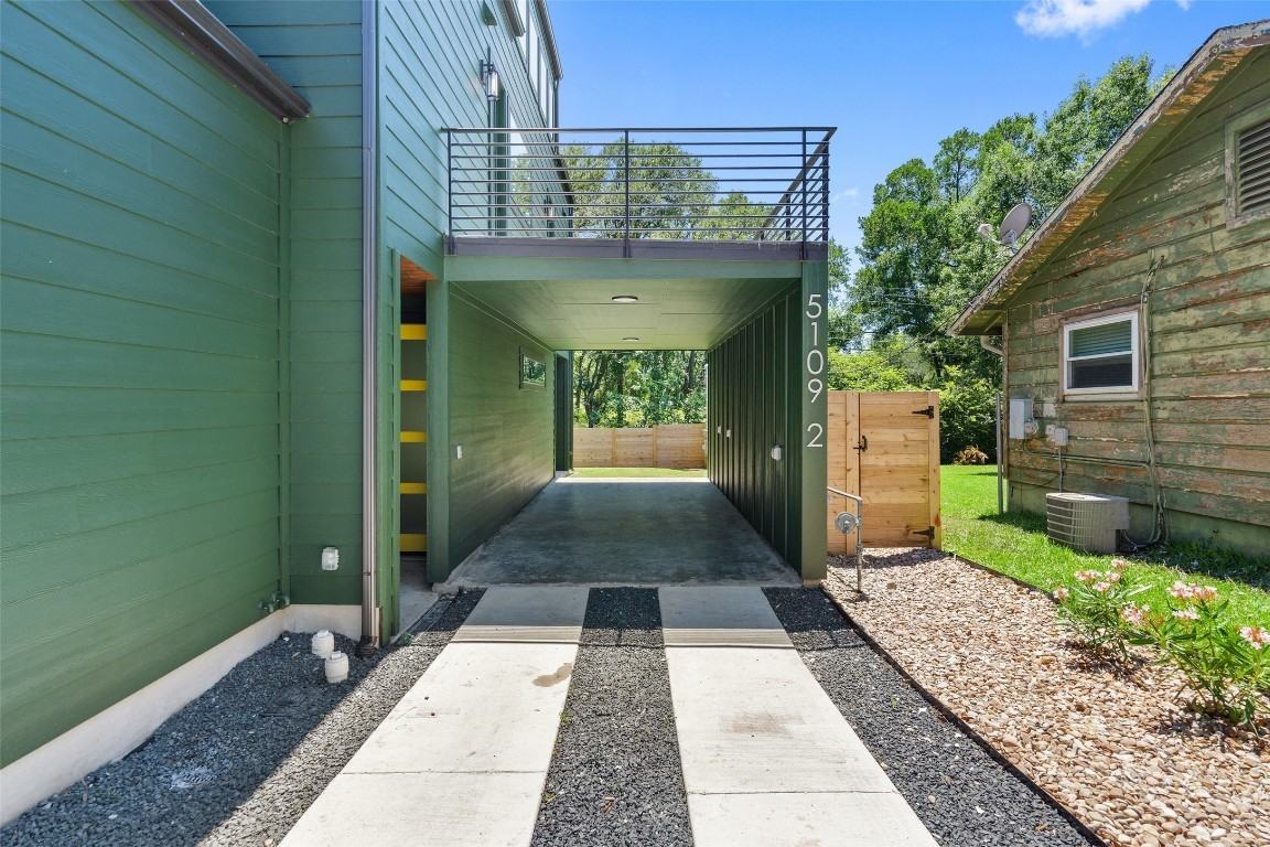 5109 Stone Gate Drive #5109-2 - Photo 3 of 38