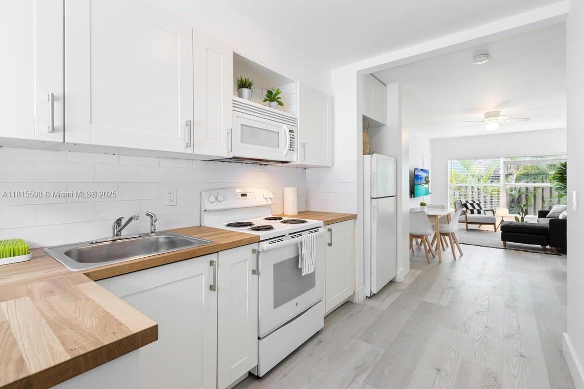 301 Northeast 17th Avenue #301-4 - Photo 5 of 14