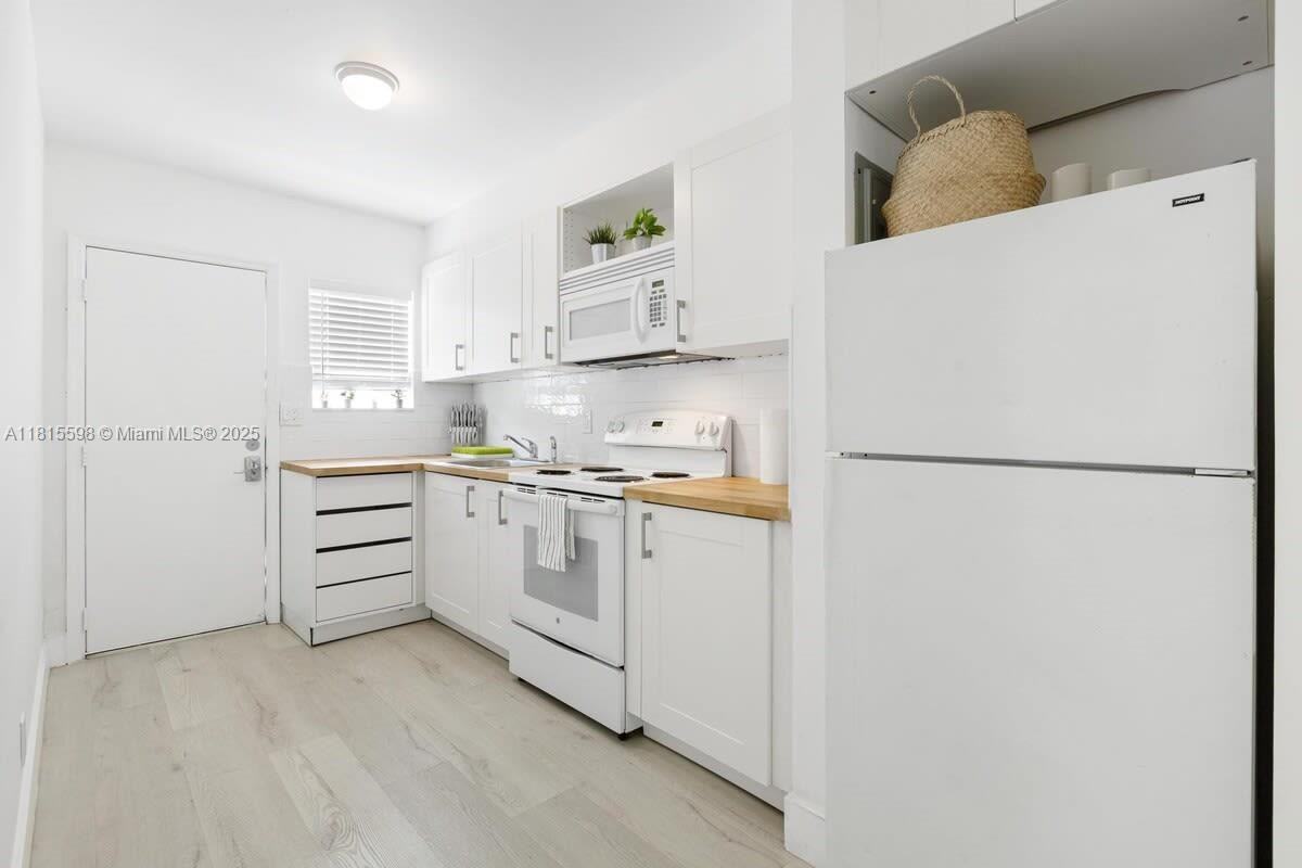 301 Northeast 17th Avenue #301-4 - Photo 7 of 14