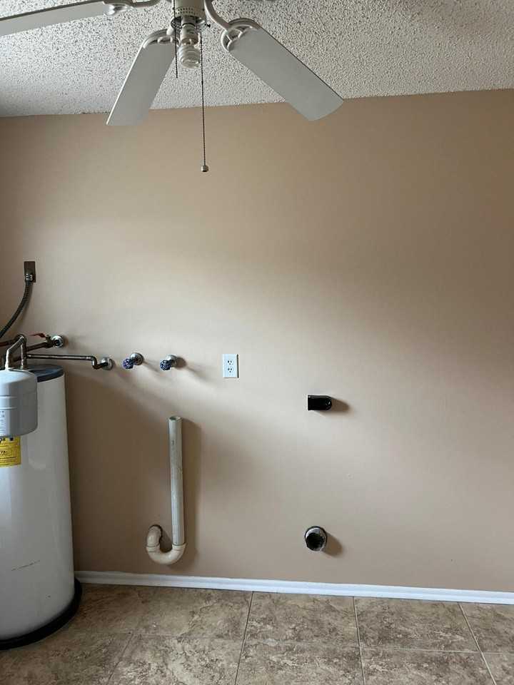 3880 Essex St #3880 - Photo 6 of 18