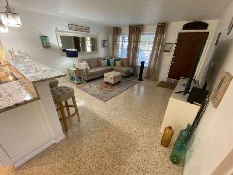286 South Orlando Avenue #286 - Photo 3 of 24