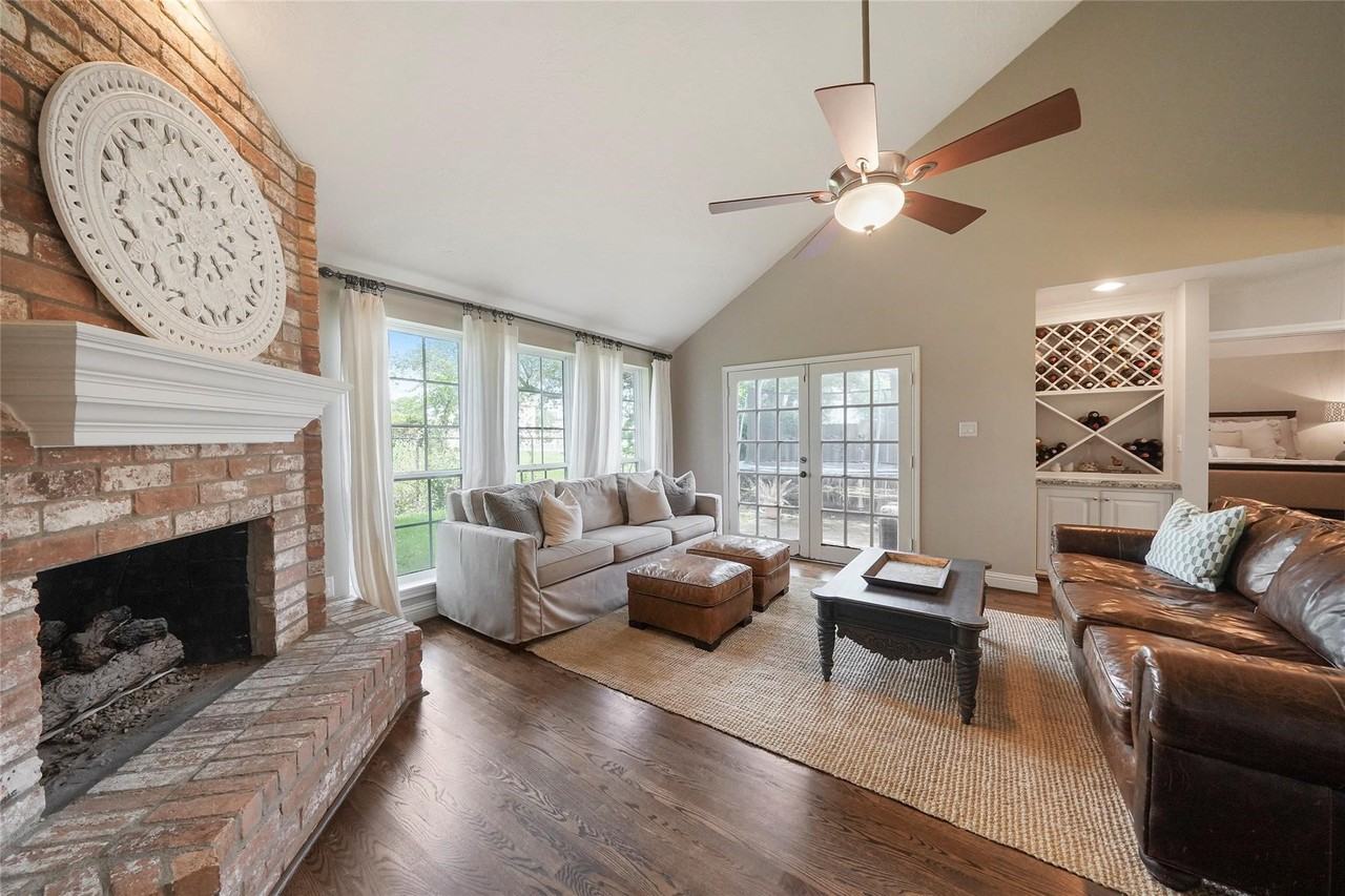 11530 Wickhollow Ln #11530 - Photo 2 of 22