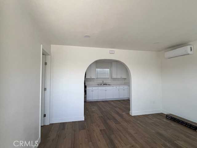 1141 West Mill Street #1141 - Photo 3 of 6