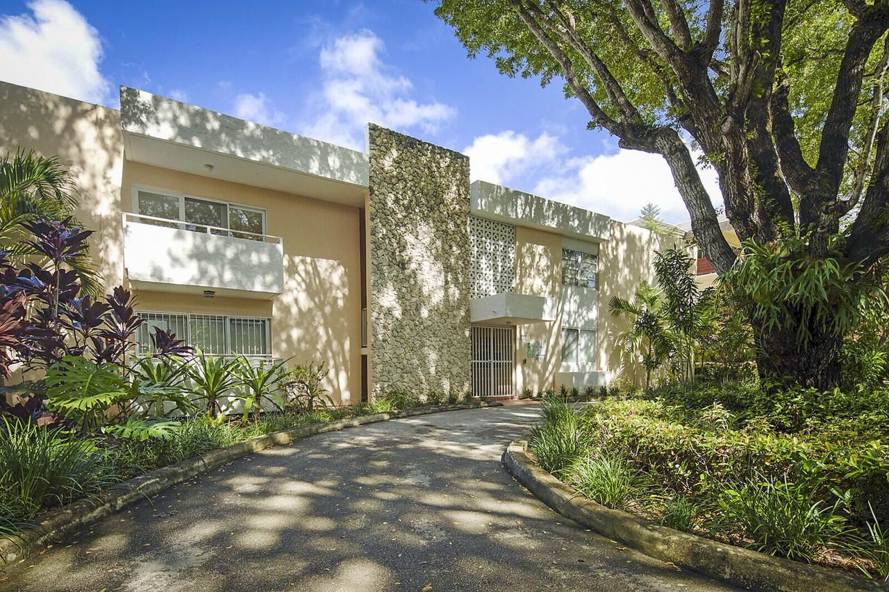 1235 Mariposa Avenue #1235-1 - Photo 2 of 29