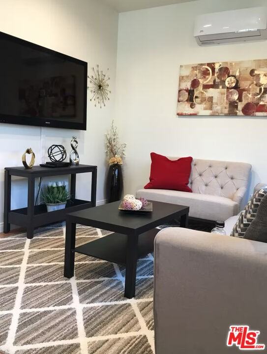 5948 Colfax Ave #5948-5946 - Photo 7 of 9