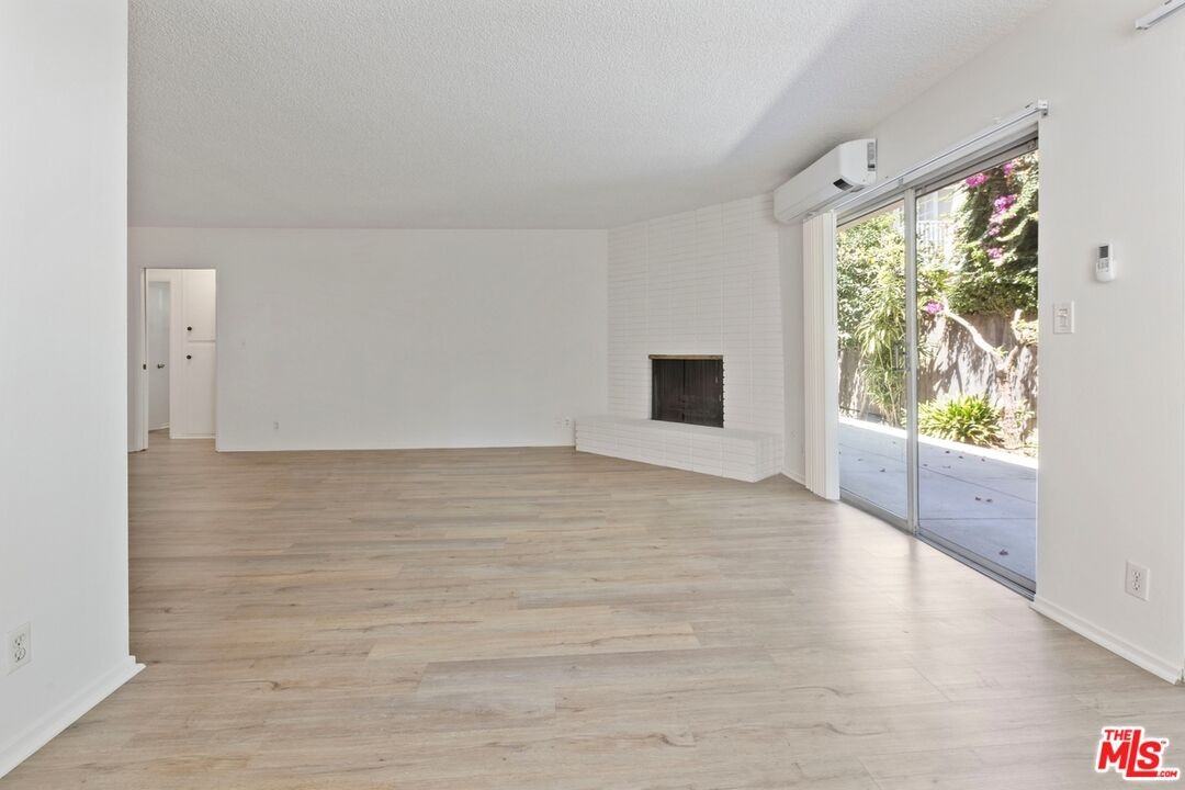 1852 Kelton Avenue #1852-2 - Photo 3 of 50