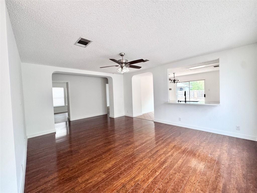 3204 Elizabeth Anne Ln #3204 - Photo 3 of 17