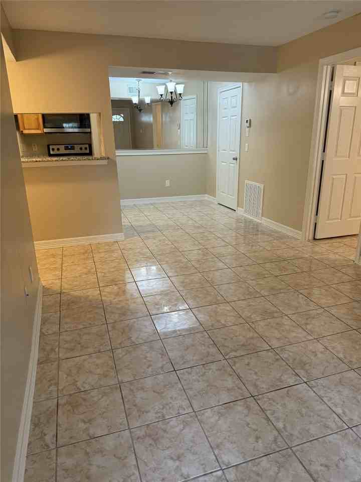 712 Memorial Mews St #712C - Photo 4 of 25