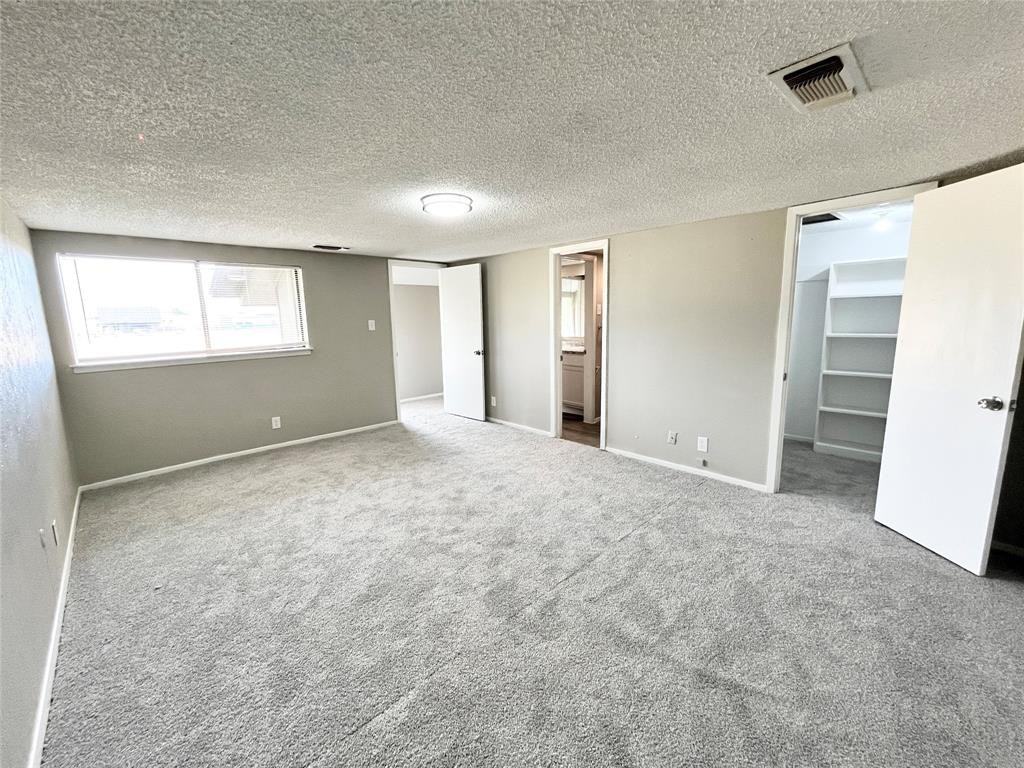 2201 Seville Ct #2201 - Photo 4 of 15