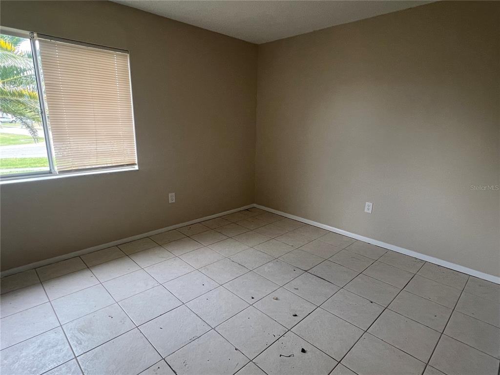 334 Aylesbury Ln Ne #334 - Photo 5 of 8