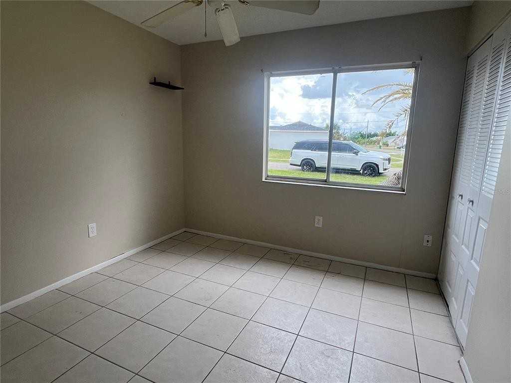 334 Aylesbury Ln Ne #334 - Photo 7 of 8