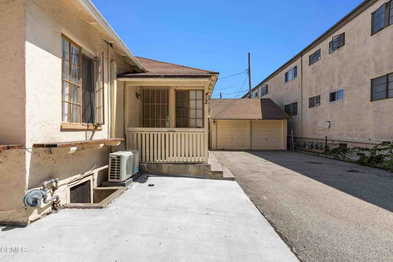 412 Pioneer Dr #412 - Photo 6 of 10