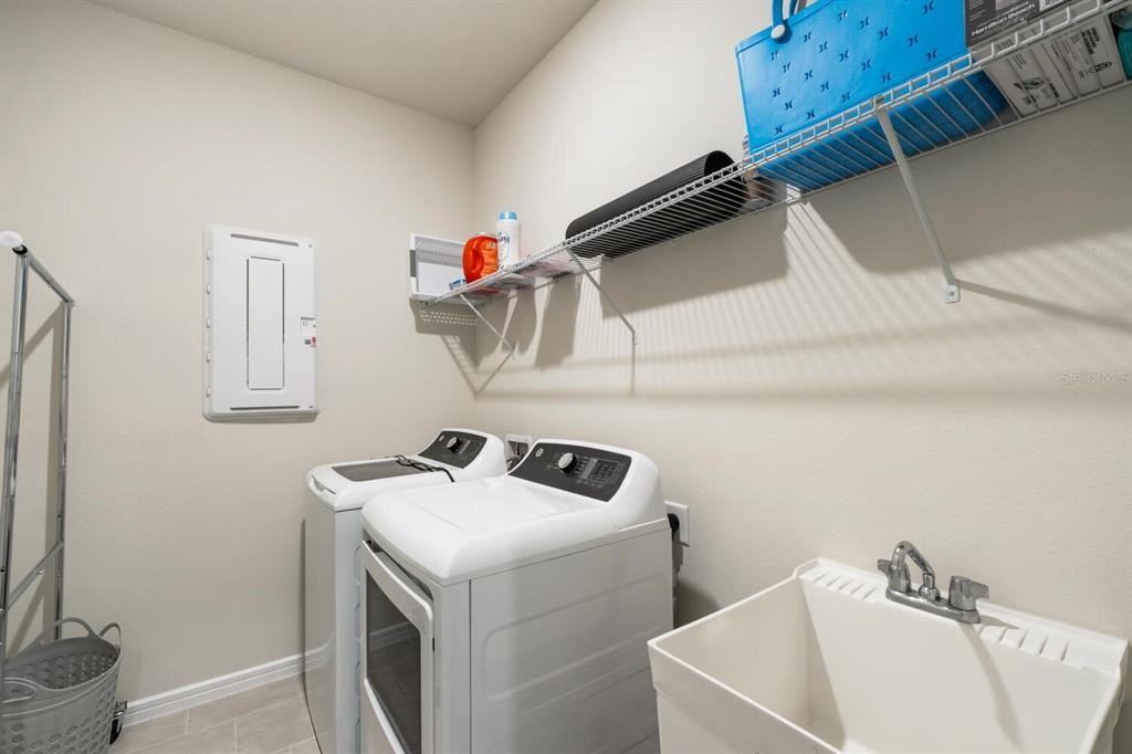 13673 Fresh Ivy St #13673 - Photo 2 of 23