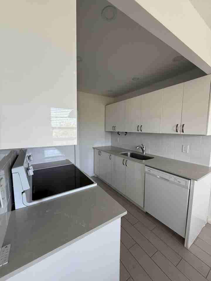 4085 Cornwall E #4085 - Photo 4 of 15