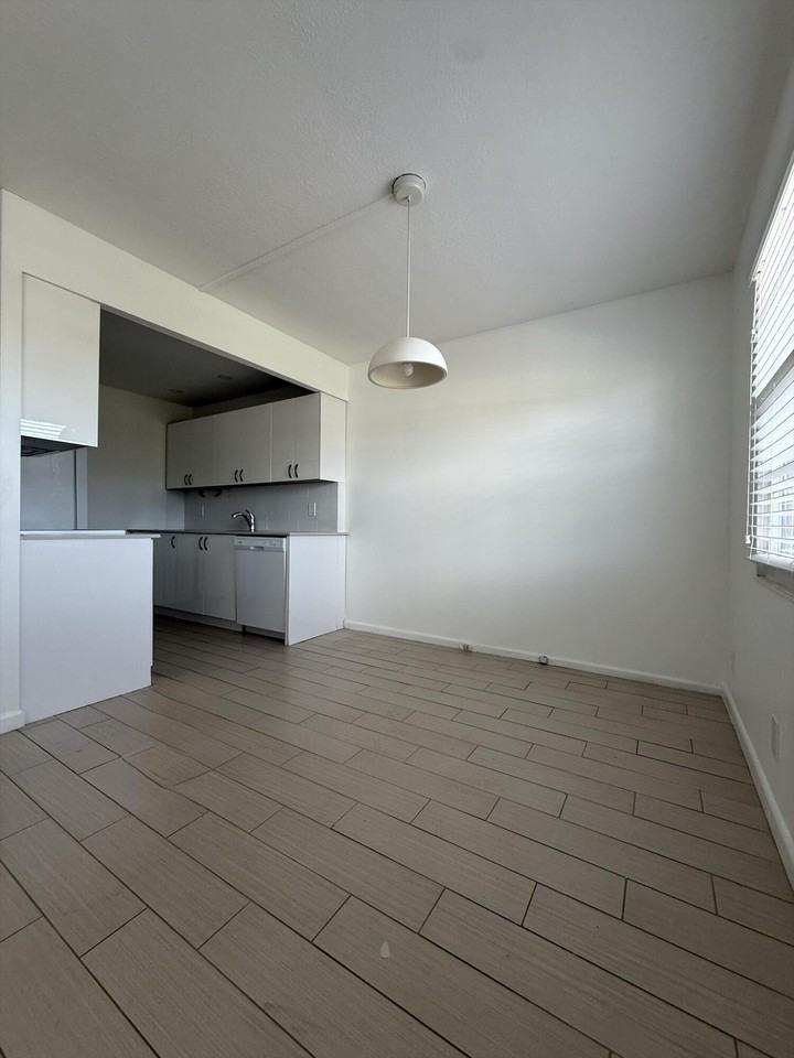 4085 Cornwall E #4085 - Photo 6 of 15