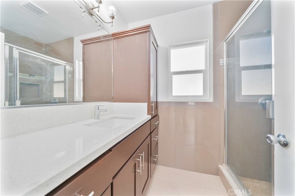 204 Elm St #204A - Photo 5 of 29