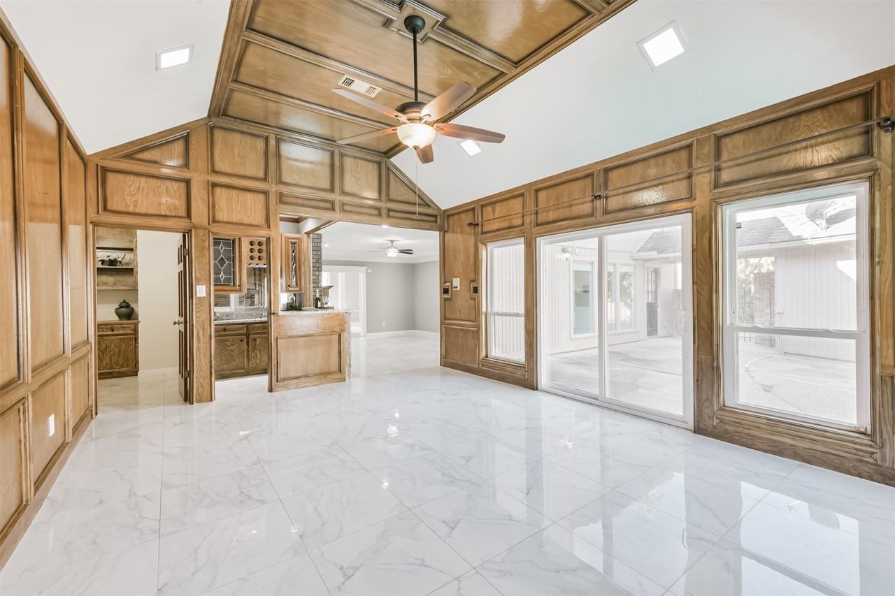 12214 Cypresswood Dr #12214 - Photo 5 of 45