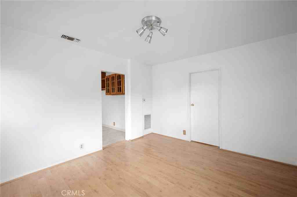 6923 Foothill Blvd #6923 - Photo 4 of 28