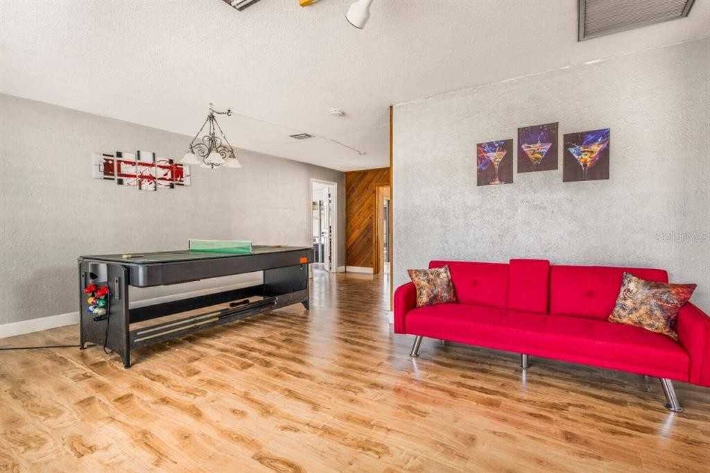 12110 93rd Way #12110 - Photo 7 of 24